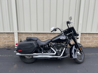 Harley-Davidson<sup>®</sup> Heritage Classic 114 2021 FLHCS 051796U-ADV Black