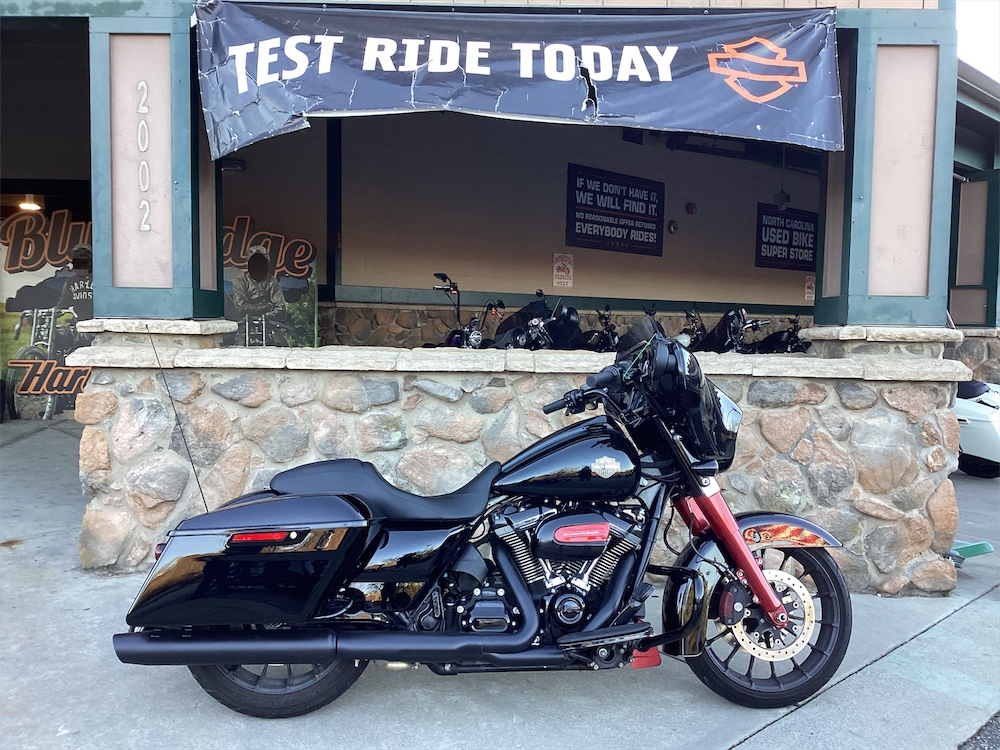 2018 Harley-Davidson<sup>®</sup> Street Glide<sup>®</sup> Special