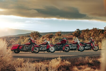 HARLEY-DAVIDSON PRÉSENTANT SES MODÈLES 2023