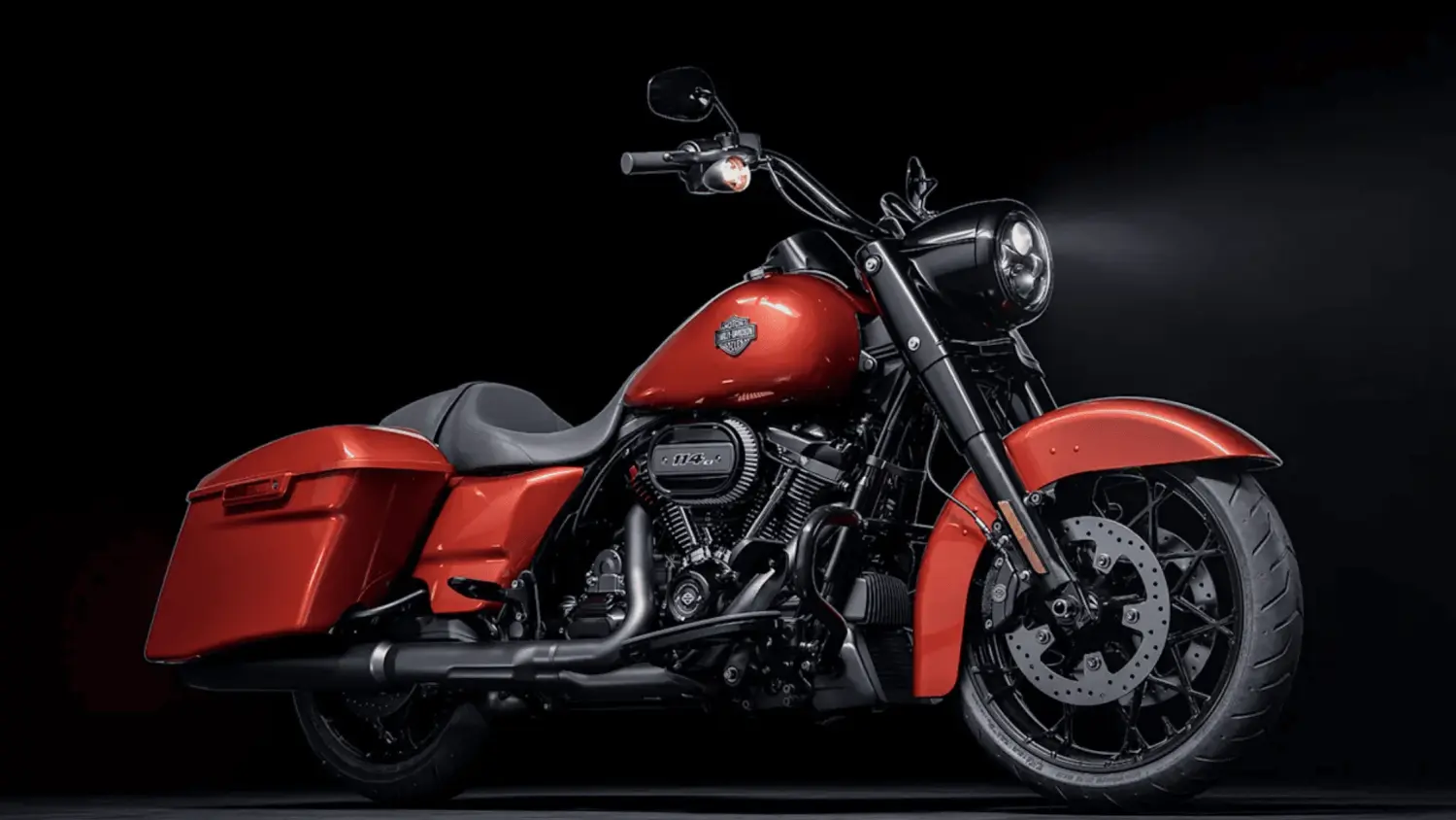 Captivating image of a 2025 Harley-Davidson Road King® Special in Stuart, FL, highlighting its iconic style and craftsmanship.