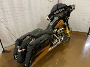 2017 Harley-Davidson<sup>®</sup> Street Glide<sup>®</sup> Special FLHXS Custom Paint thumb 3
