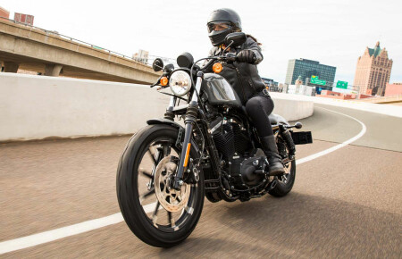 Experience the 2022 Harley-Davidson® Iron 883™ near Spring Hill FL