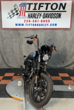 XL 1200NS 2019 Iron 1200<sup>™</sup> thumb 1