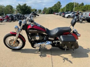2012 Harley-Davidson<sup>®</sup> Super Glide<sup>®</sup> Custom Two-Tone Ember Red Sunglo / Merlot S thumb 2