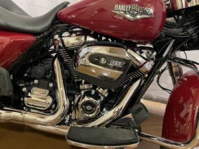 2021 Harley-Davidson<sup>®</sup> Road King<sup>®</sup> FLHR Billiard Red thumb 2