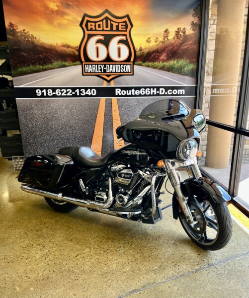 Black 2018 Harley-Davidson Street Glide FLHX
