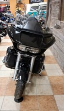 2018 Harley-Davidson<sup>®</sup> Road Glide<sup>®</sup> Ultra Vivid Black thumb 2