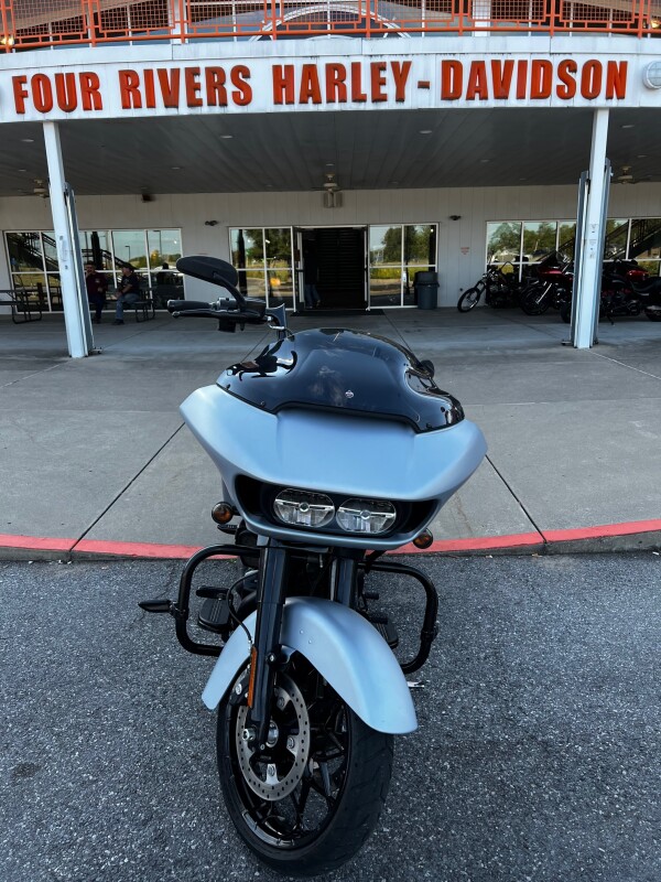 2020 HarleyDavidson® Road Glide® Special Barracuda Silver Denim