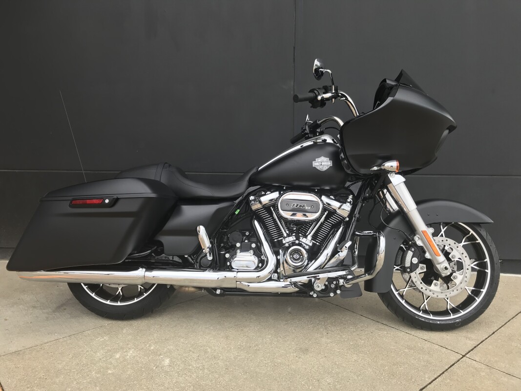 HarleyDavidson® Road Glide® 2022 FLTRX 643742N White Sand Pearl Rock