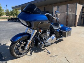 Harley-Davidson<sup>®</sup> Road Glide<sup>®</sup> Special 2022 FLTRXS Reef Blue / Vivid Black thumb 1