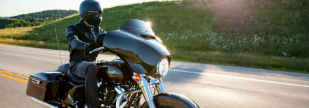 Ride a stylish 2022 Harley-Davidson® Street Glide® near Wesley Chapel FL