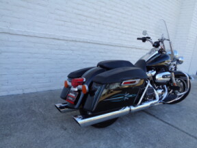 FLHR 2019 Road King<sup>®</sup> thumb 2