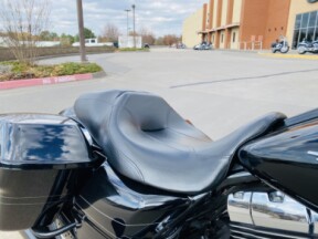 2016 Harley-Davidson<sup>®</sup> Road Glide<sup>®</sup> Special FLTRXS thumb 0