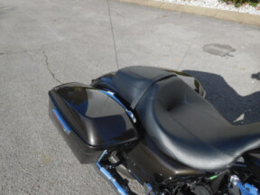 FLHX 2021 Street Glide<sup>®</sup> thumb 2