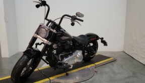 FLSL 2021 Softail Slim<sup>®</sup> thumb 2