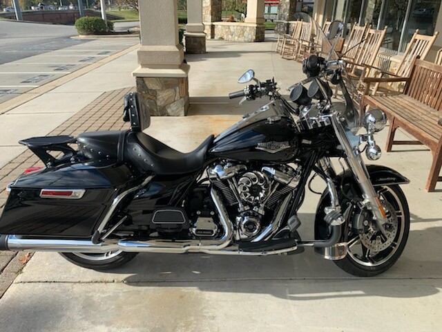 2020 Harley-Davidson<sup>®</sup> Road King<sup>®</sup> BLACK