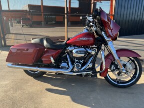 FLHX 2018 Street Glide<sup>®</sup> thumb 1