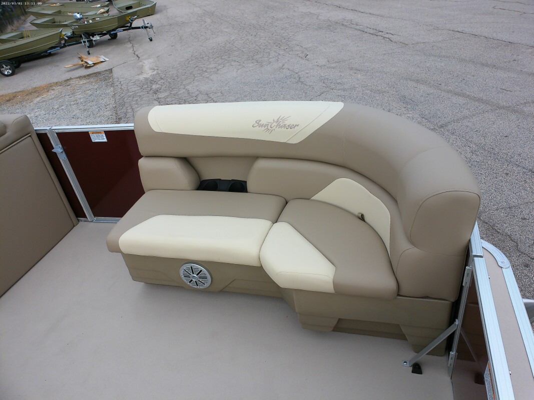 2023 SUNCHASER GENEVA CRUISE 20 CRS PONTOON