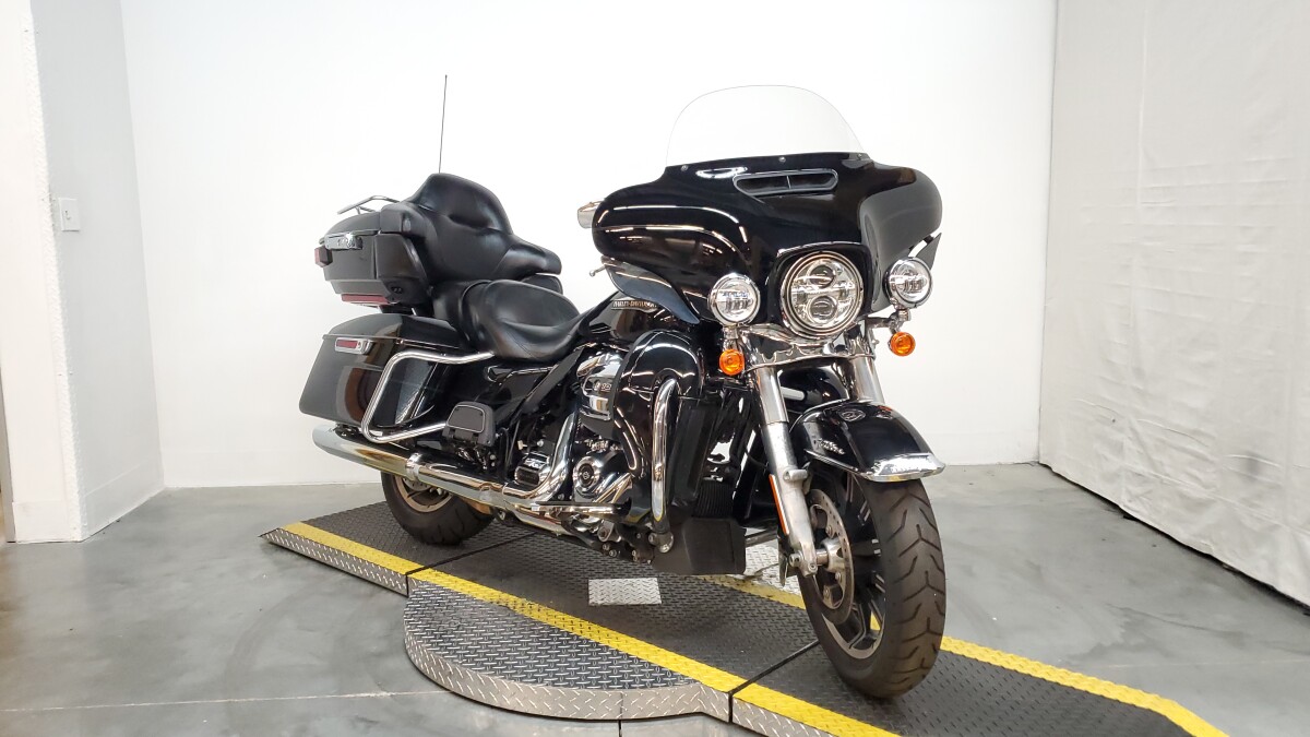 FLHTCU 2019 Electra Glide<sup>®</sup> Ultra Classic<sup>®</sup>