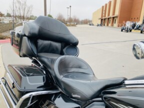 2007 Harley-Davidson<sup>®</sup> Electra Glide® Ultra Classic® FLHTCU thumb 0
