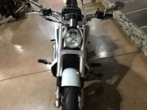 2011 Harley Davidson VRSCF V-Rod Muscle thumb 2