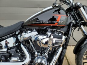 2023 Harley-Davidson<sup>®</sup> Breakout<sup>®</sup> Black thumb 3