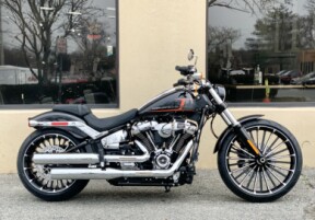 2023 Harley-Davidson<sup>®</sup> Breakout<sup>®</sup> FXBR thumb 3