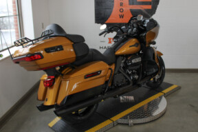 FLTRK 2023 Road Glide<sup>®</sup> Limited thumb 2