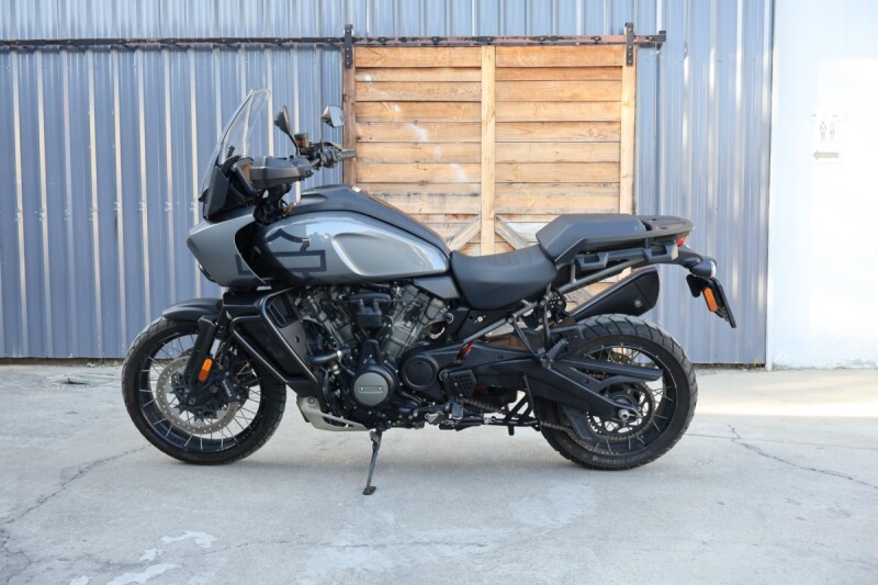 2021 Harley-Davidson® Pan America™ 1250 Special Gauntlet Gray Metallic Demo