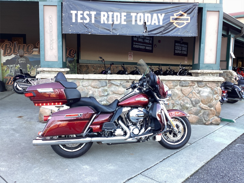 2016 Harley-Davidson<sup>®</sup> Electra Glide<sup>®</sup> Ultra Classic<sup>™</sup> 