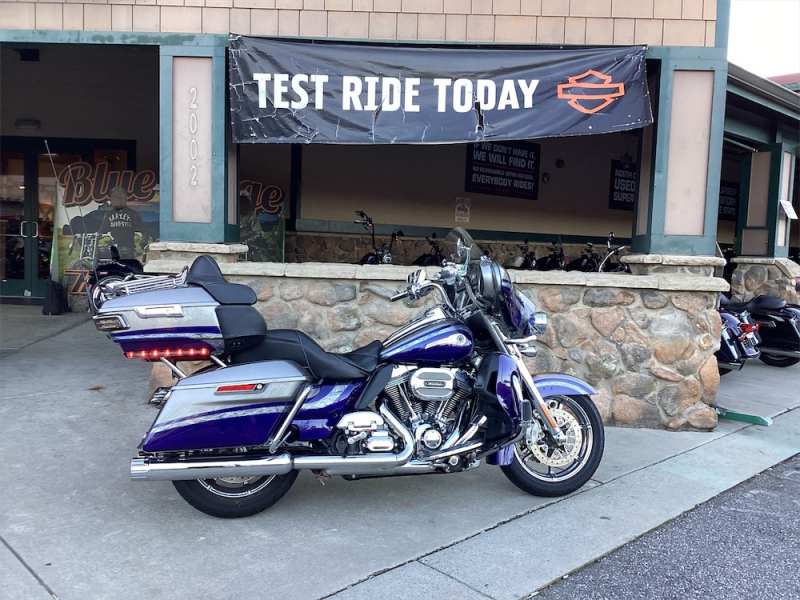 2016 Harley-Davidson<sup>®</sup> CVO<sup>™</sup> Limited 
