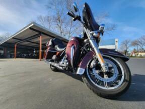 FLHTCU 2019 Electra Glide<sup>®</sup> Ultra Classic<sup>®</sup> thumb 3