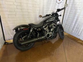 2022 Harley-Davidson<sup>®</sup> Nightster™ RH975 Vivid Black thumb 3