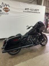 2023 Harley-Davidson<sup>®</sup> Road Glide<sup>®</sup> ST Vivid Black thumb 2