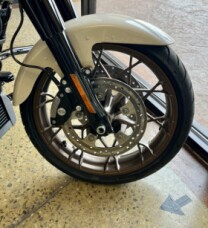 White Sand Pearl 2023 Harley-Davidson Street Glide ST FLHXST thumb 3