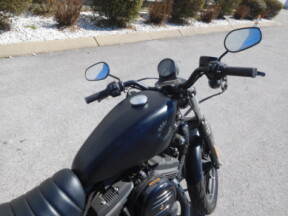 XL 883N 2021 Iron 883<sup>™</sup> thumb 1