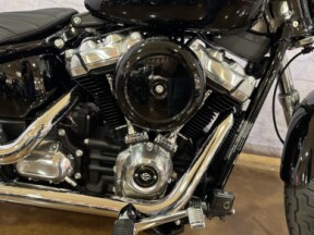 2023 Harley-Davidson<sup>®</sup> Softail<sup>®</sup> Standard FXST Vivid Black thumb 2