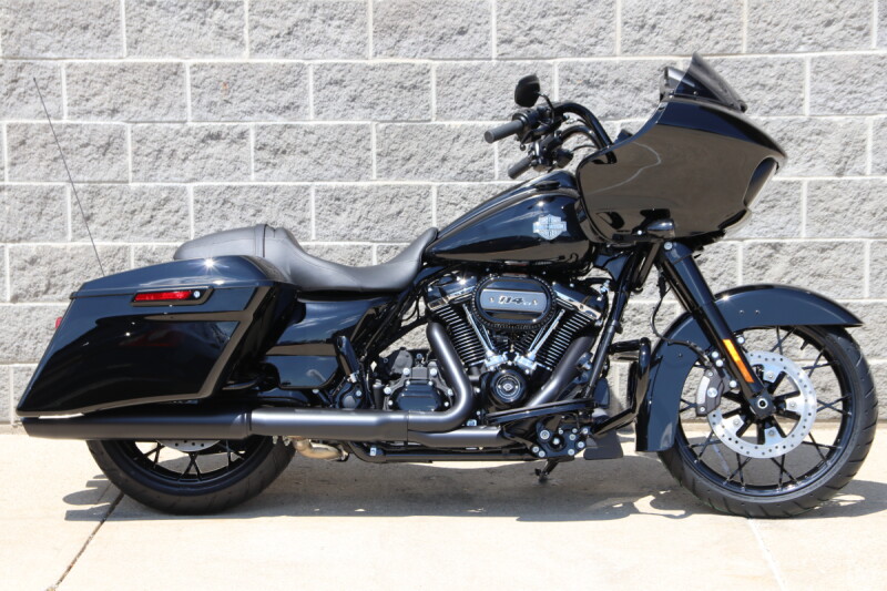 FLTRXS 2023 Road Glide<sup>®</sup> Special