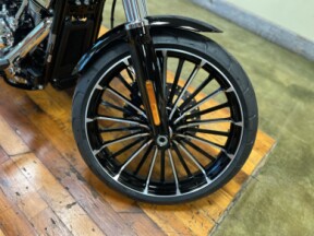 2023 Harley-Davidson Breakout Cruiser thumb 0