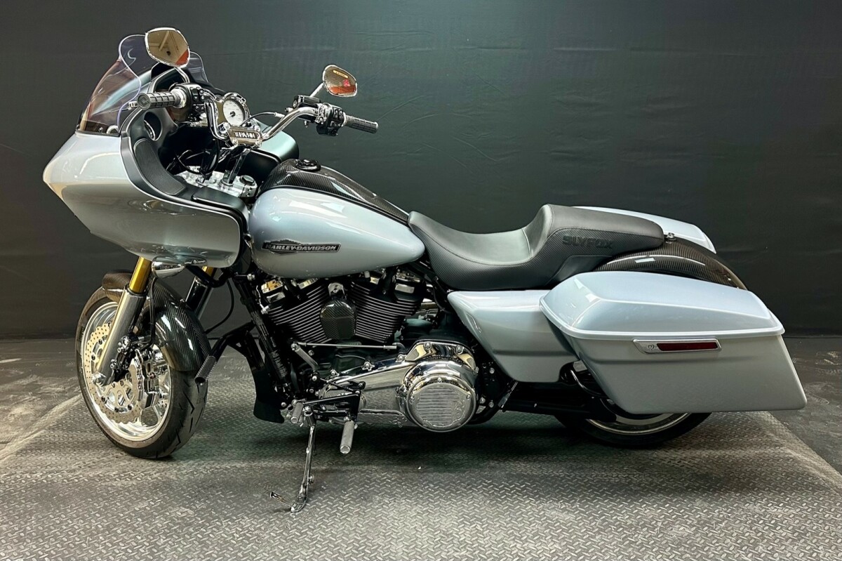 Harley-Davidson Road Glide 2023 FLTRX ATLAS SLV MTLIC - Photo 5