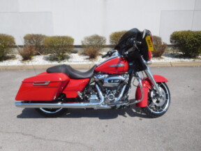 FLHX 2023 Street Glide<sup>®</sup> thumb 3
