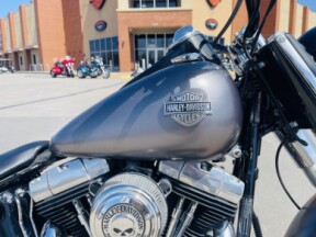 2015 Harley-Davidson<sup>®</sup> Softail Slim<sup>®</sup> FLS103 thumb 0