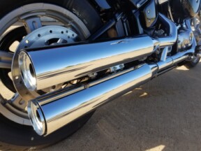 2023 Harley-Davidson® Softail® Standard Vivid Black thumb 0