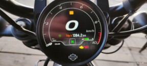 2022 Harley-Davidson<sup>®</sup> Sportster<sup>®</sup> S Vivid Black thumb 1