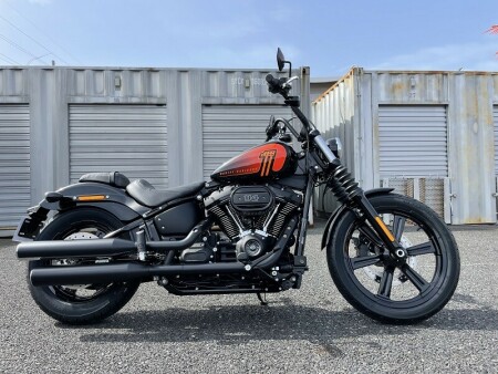 Harley-Davidson 牛の頭グラフィック スウェット　日本製　ファイア Harley-Davidson 牛の頭グラフィック スウェット 日本製 ファイア