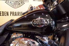 2013 Harley-Davidson HD Touring FLHTCU Electra Glide Ultra Classic thumb 3