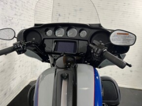2023 Harley-Davidson® Ultra Limited  thumb 2