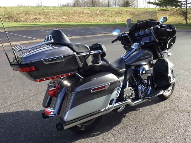 2014 Harley-Davidson Electra Glide Ultra Limited CHAR PRL/B SLVR W/ PINSTRIP - Photo 4