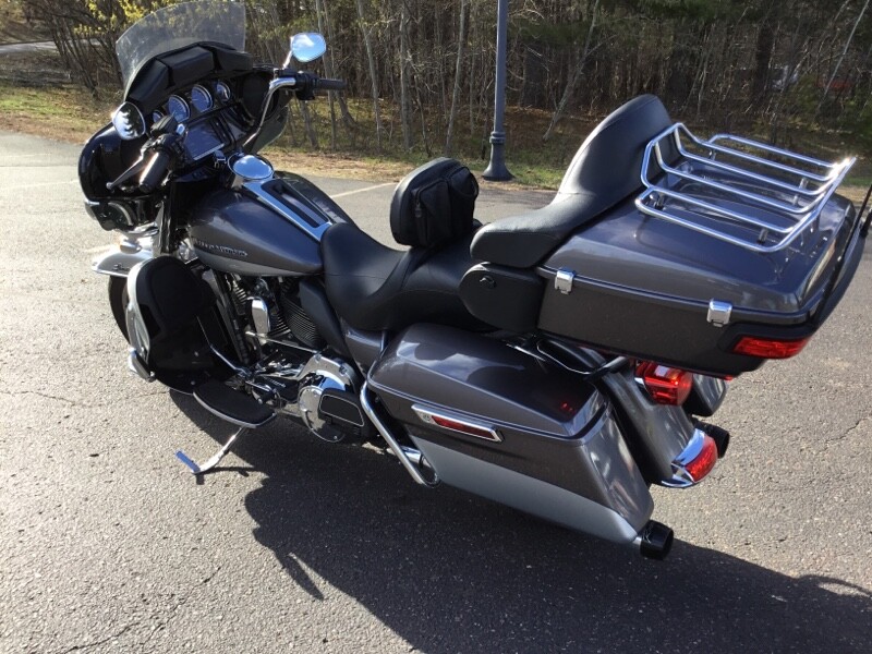 2014 Harley-Davidson Electra Glide Ultra Limited CHAR PRL/B SLVR W/ PINSTRIP - Photo 3