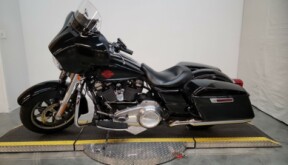 FLHT 2022 Electra Glide<sup>®</sup> Standard thumb 1